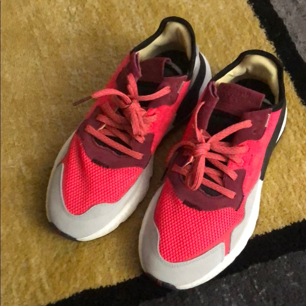 Stylish Red and Black Men's Sneakers